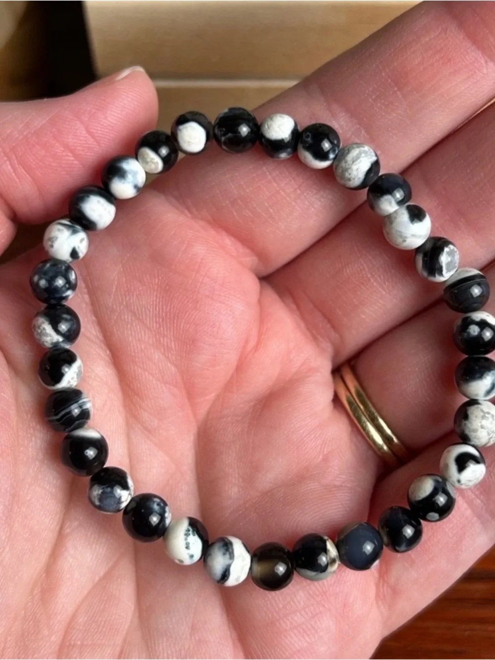 ONE Orca Agate 6mm Stretch Bracelet